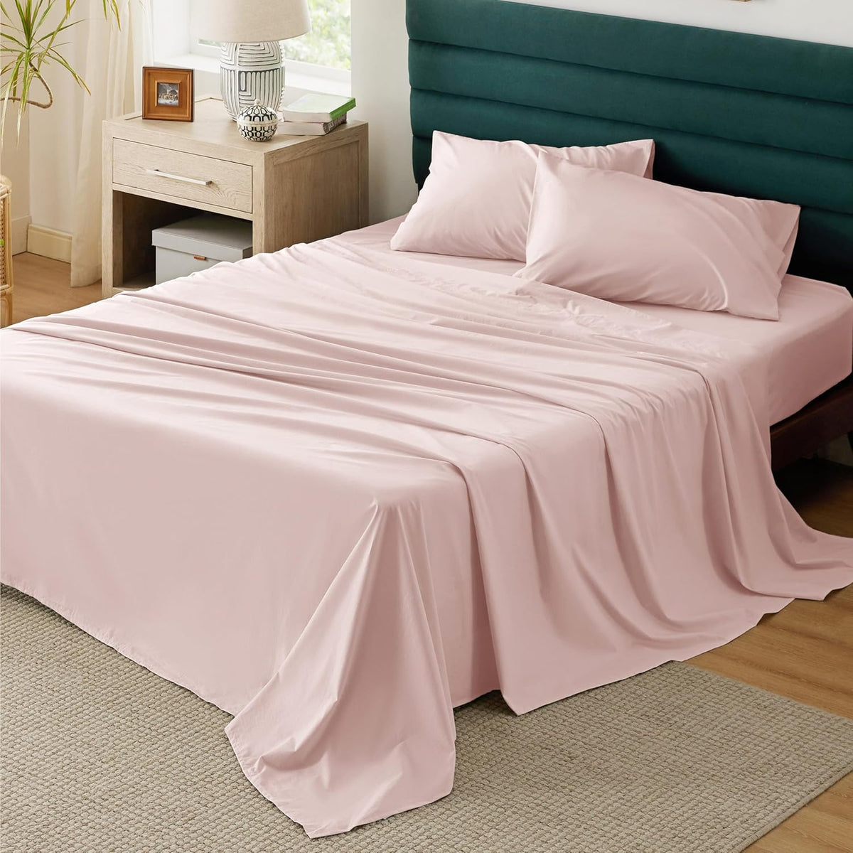 Solavo wrinkle-resistant pink bedding modern setup